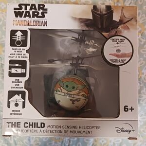 Star Wars The Mandalorian Motion Sensing Helicopter - Green